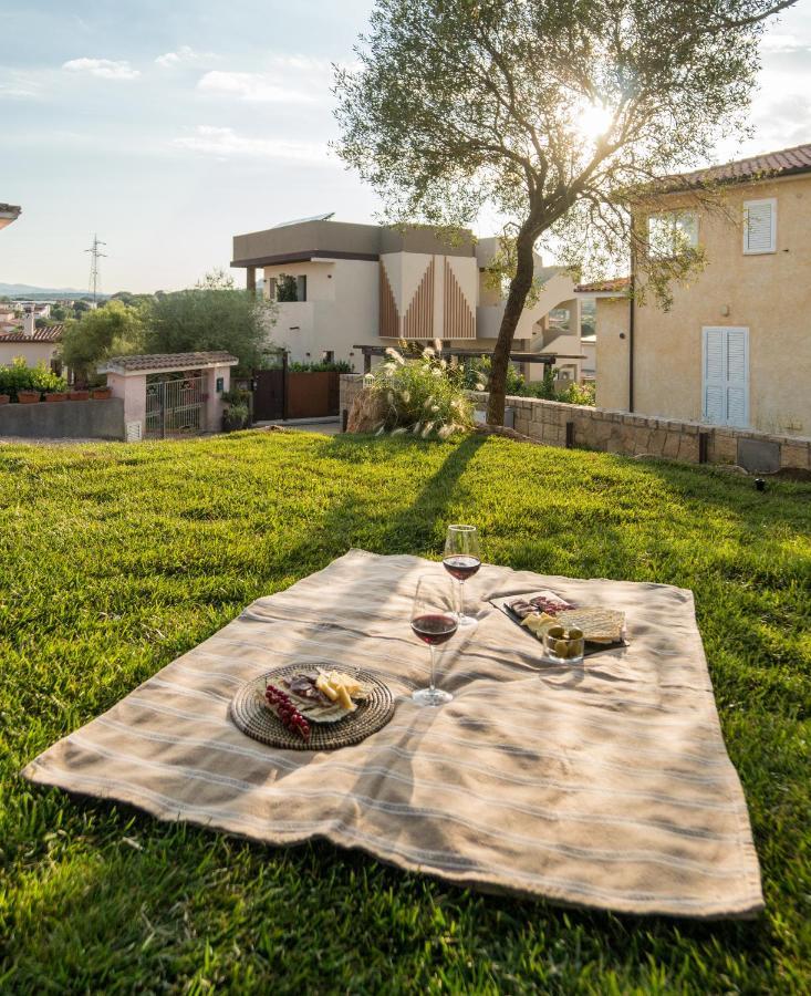 Villa Ilma Luxury Rooms Arzachena Exterior photo